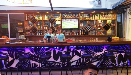 Bar